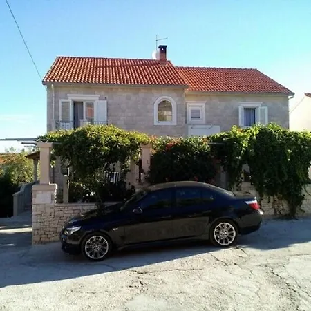 Silvana Apartment Supetar
